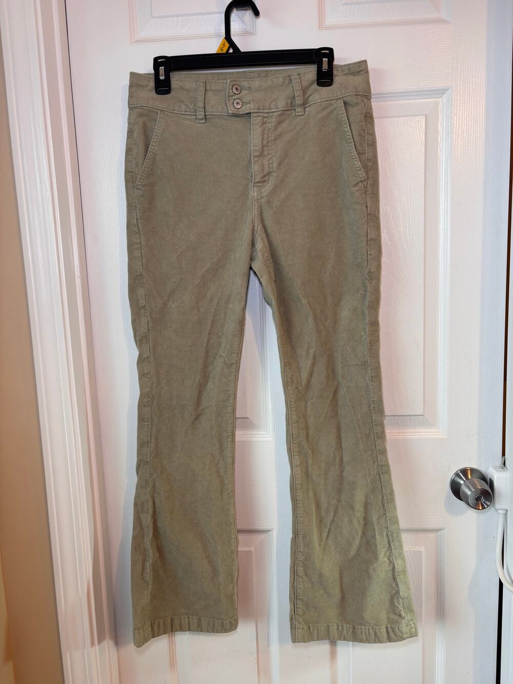 American Eagle Women’s Size 10 Short High Rise Kick Boot Corduroy Pants